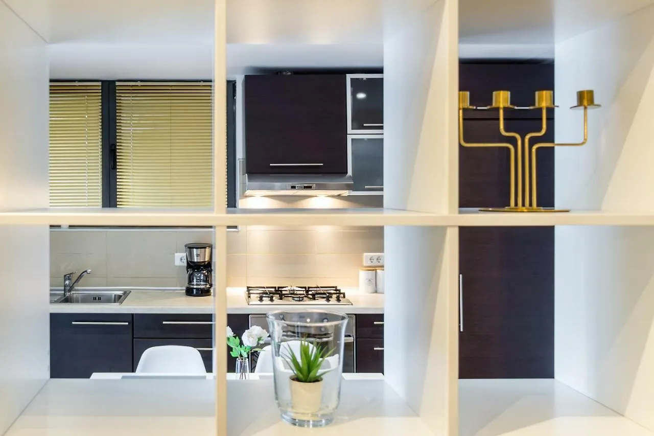 Luxury-Central Apartment-Victoriei Square-Subway Bucharest 0*,